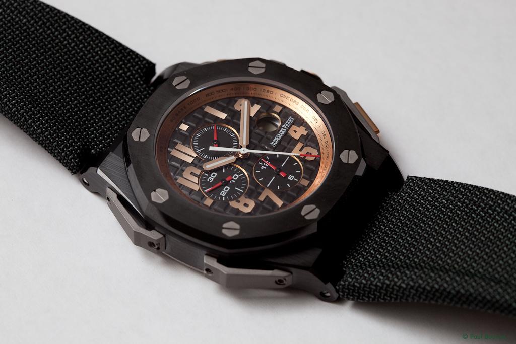 На аукціоні у кілька разів здорожчав годинник, через який Шварценеггера затримали в аеропорту