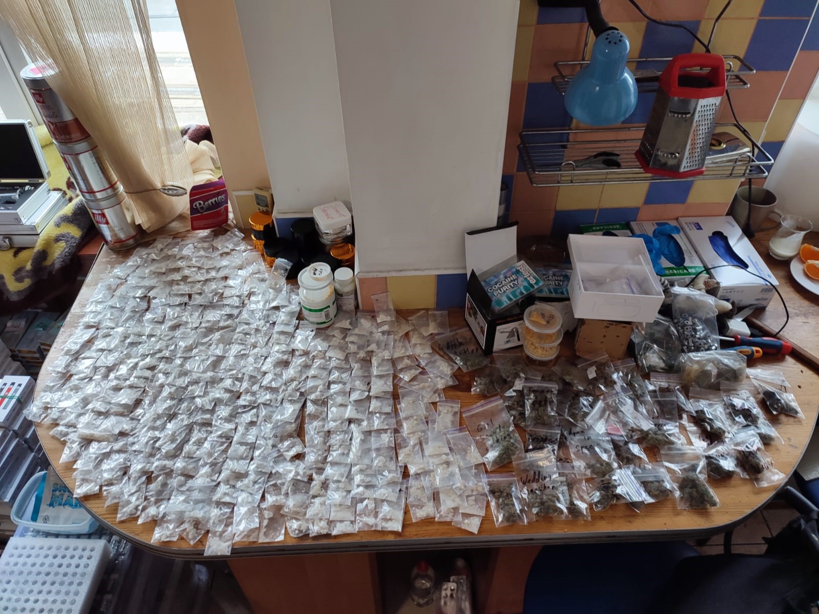 У Києві викрили групу наркоділків з товаром на 20 млн гривень 