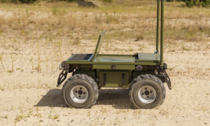 В Україні створили універсального робота, який може виконувати бойові завдання