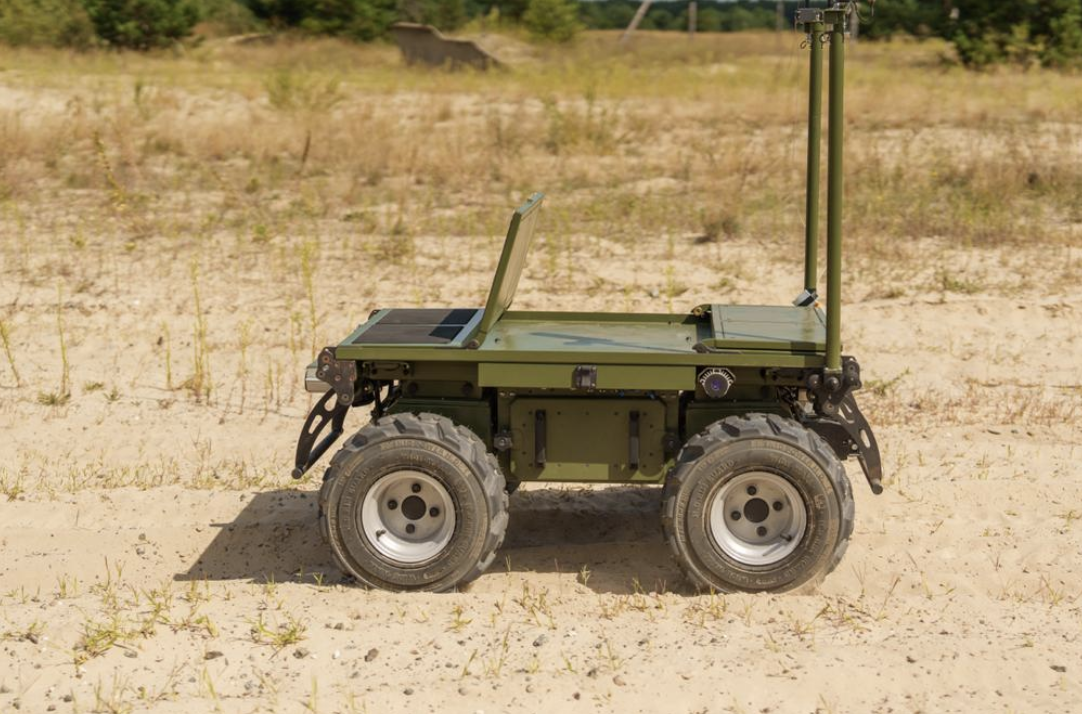 В Україні створили універсального робота, який може виконувати бойові завдання