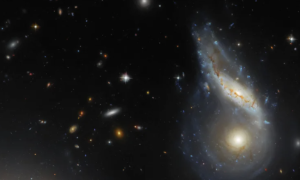 NASA показало злиття двох галактик