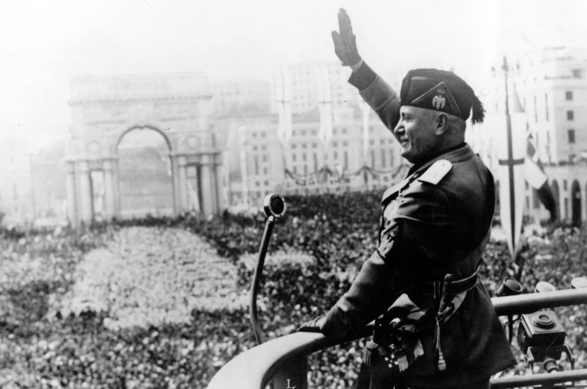 В Італії скандал через військовий календар з подякою солдатам режиму Муссоліні