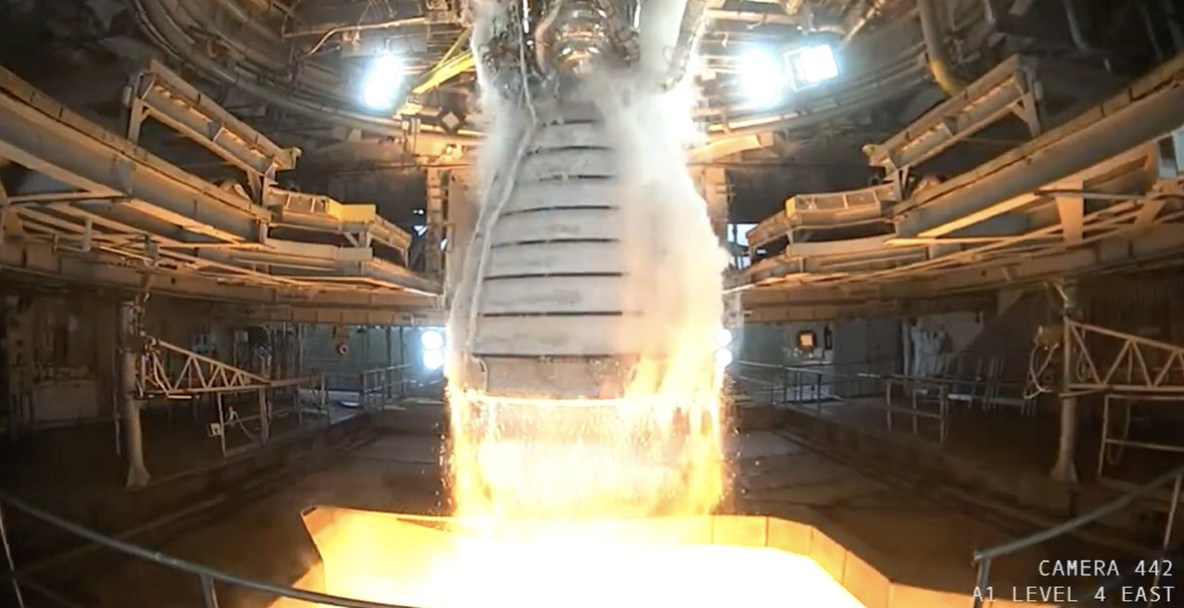 NASA вдруге протестувало двигун ракети SLS. Вона доставлятиме астронавтів на Місяць – відео