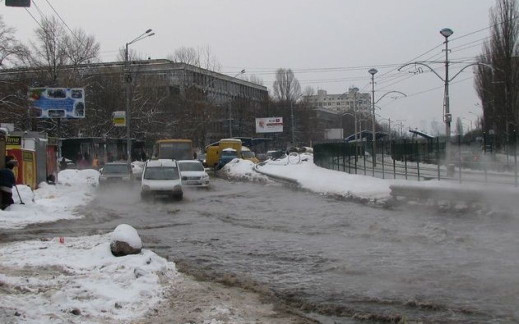 У Києві пошкоджено два водопроводи: де не буде води