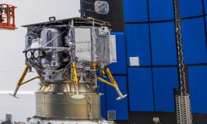 До Землі прямує апарат, який мав доставити прапор України на Місяць