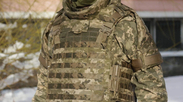 Чому зірвалась закупівля бронежилетів на 2 млрд: відповідь «ДОТ» 