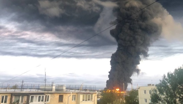 Біля тимчасово окупованого Сімферополя спалахнула пожежа на нафтобазі - ЗМІ