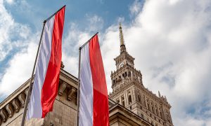 Кров та кістки українців: у Варшаві підготувалися до візиту посла рф до меморіалу радянським солдатам