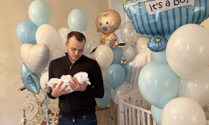 Легенда Динамо опублікував першу світлину новонародженого сина