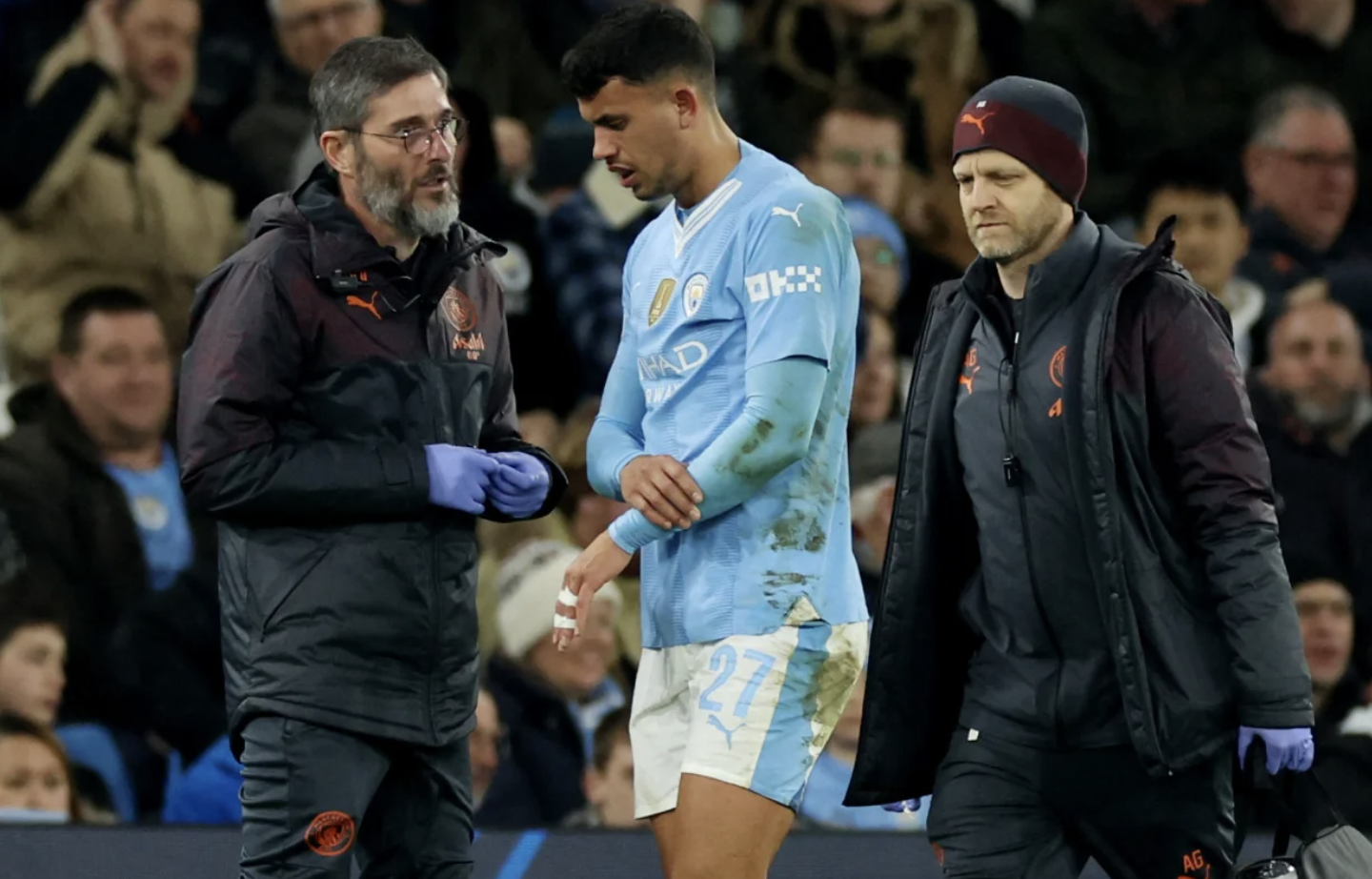 Футболіст Манчестер Сіті зламав палець під час матчу Ліги чемпіонів — фото 18+