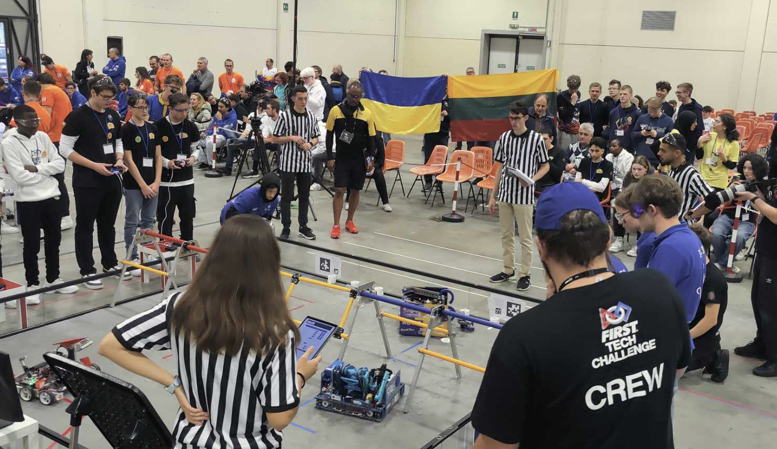 Литовські школярі відмовилися змагатися з росіянами на турнірі з робототехніки