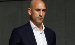 Ексголові Футбольної федерації Іспанії загрожує в'язниця за поцілунок спортсменки