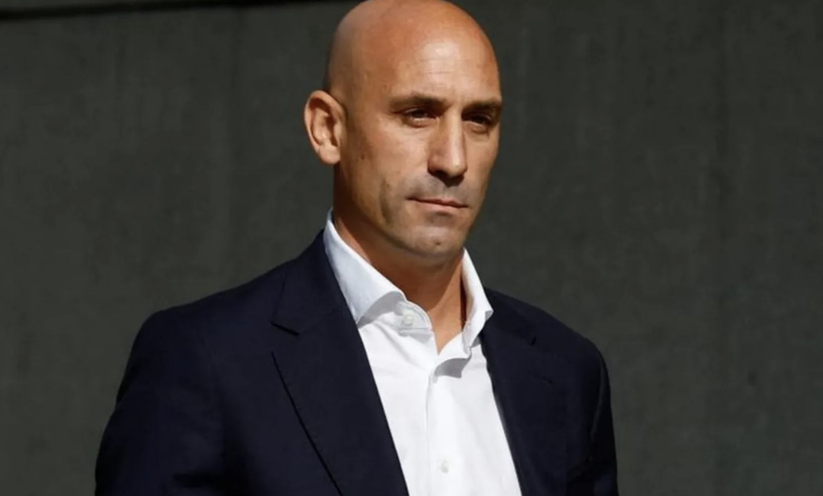 Ексголові Футбольної федерації Іспанії загрожує в'язниця за поцілунок спортсменки