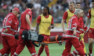 У Ромі розповіли про стан футболіста, через якого зупинили матч Серії А — фото