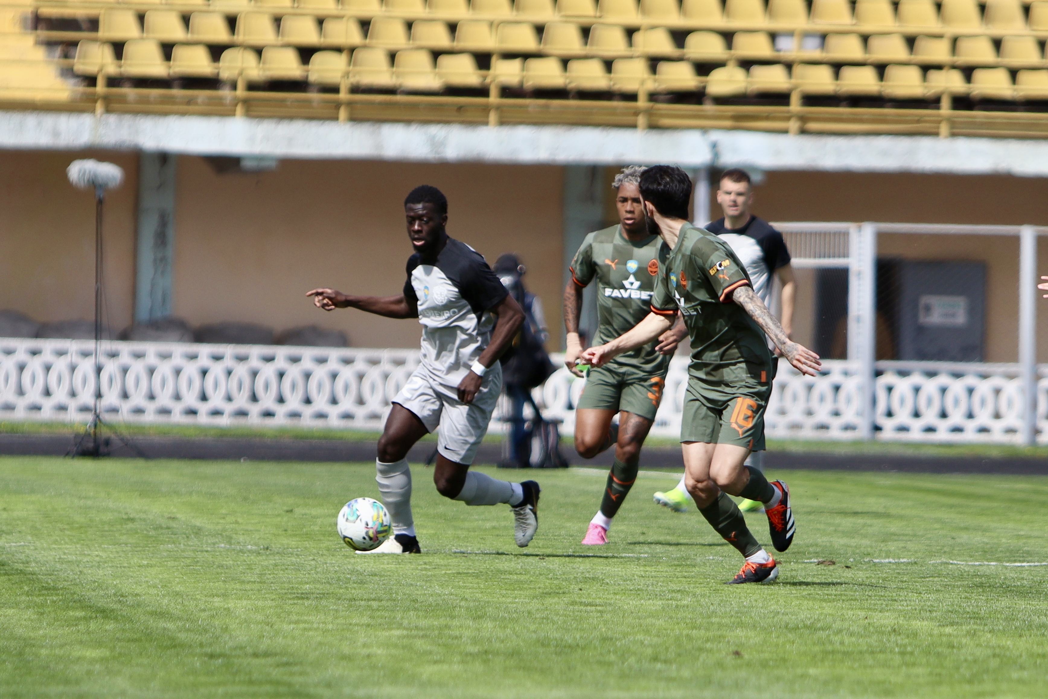 Шахтар у важкому матчі мінімально переміг Ворсклу 