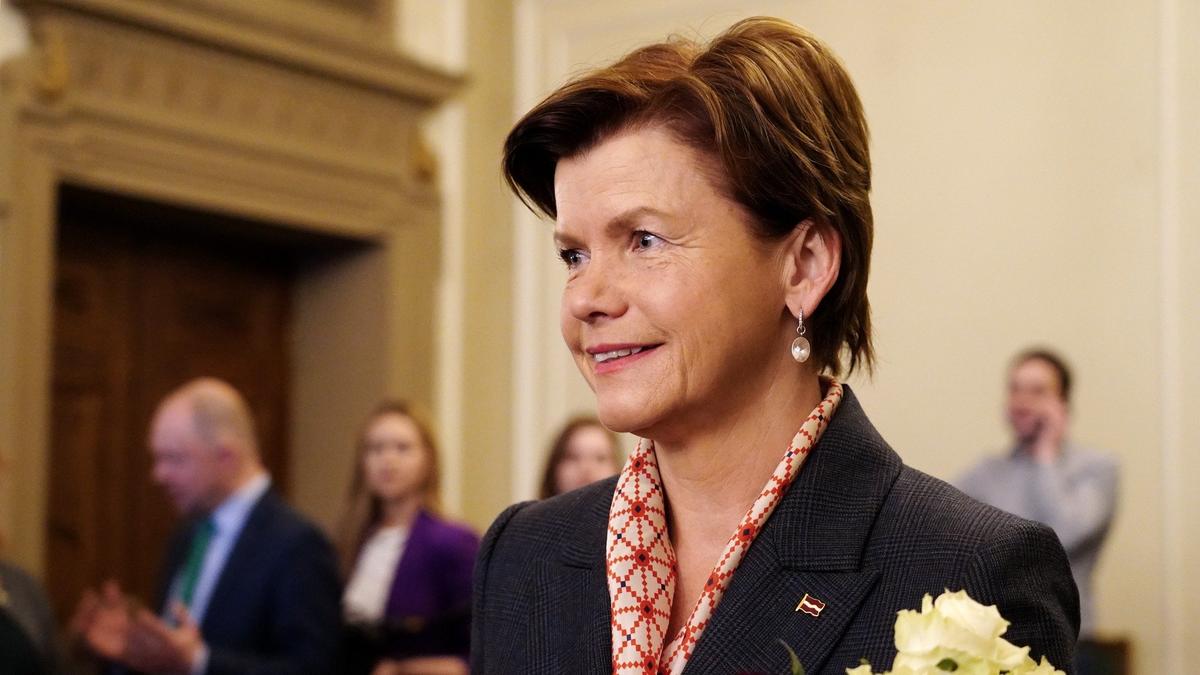 Глава МЗС Латвії пробігла 21 кілометр для збору грошей на дрони для ЗСУ