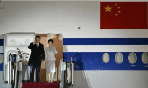 Орбан з дружиною зустріли Сі Цзіньпіна в аеропорту Угорщини