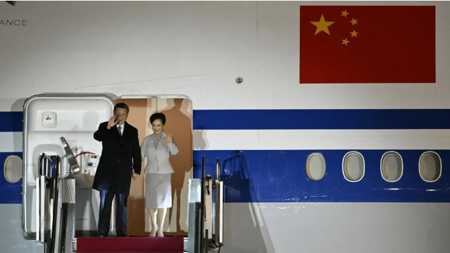 Орбан з дружиною зустріли Сі Цзіньпіна в аеропорту Угорщини