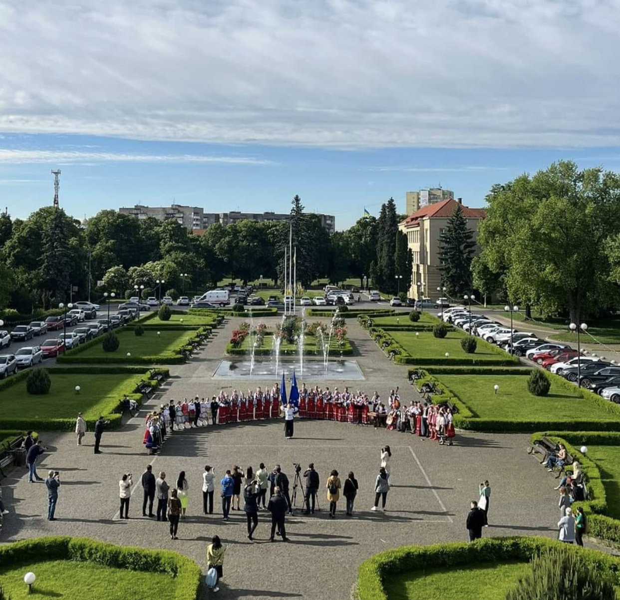 В Ужгороді до Дня Європи 70 артистів заспівали «Оду радості»