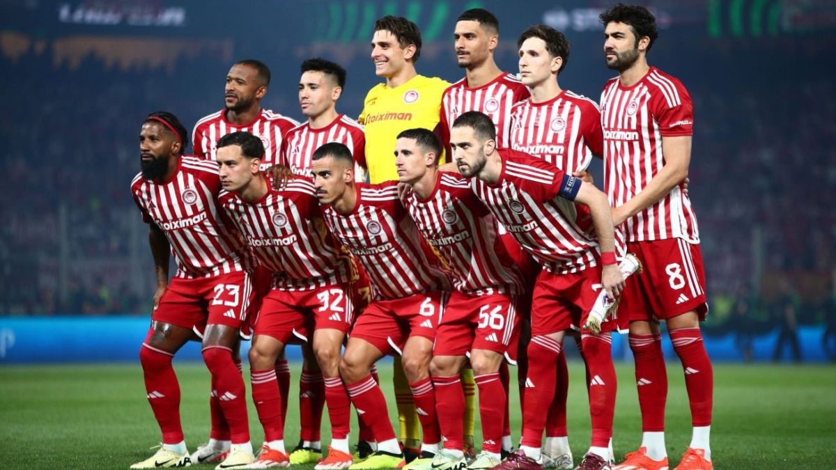 Олімпіакос виграв перший єврокубок в історії грецького футболу