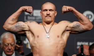 Інсайдер назвав причину відмови Усика від титулу абсолютного чемпіона, у боксера відреагували