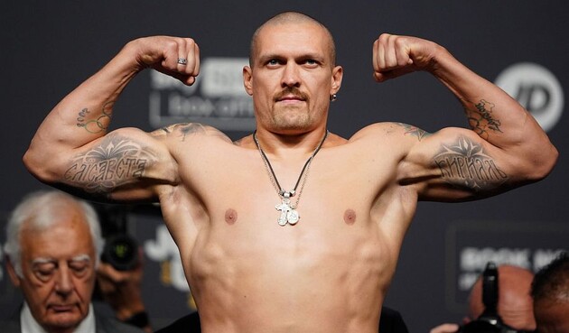 Інсайдер назвав причину відмови Усика від титулу абсолютного чемпіона, у боксера відреагували