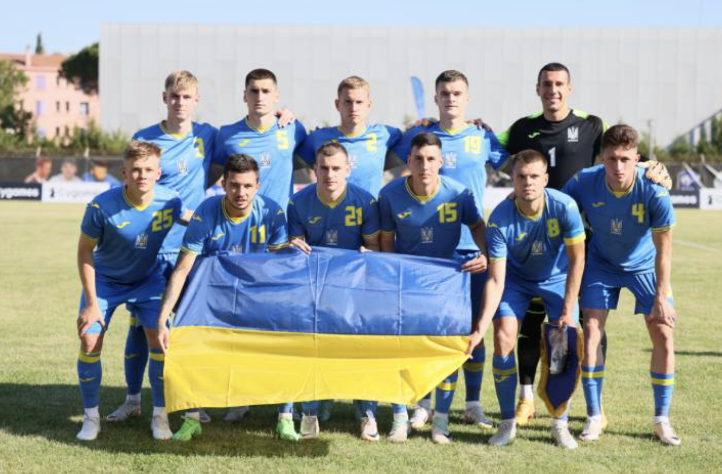 Олімпійська збірна України з футболу у Франції розгромно перемогла команду Індонезії