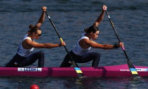 Нашу веслувальницю на Олімпіаді змусили замалювати проукраїнське гасло