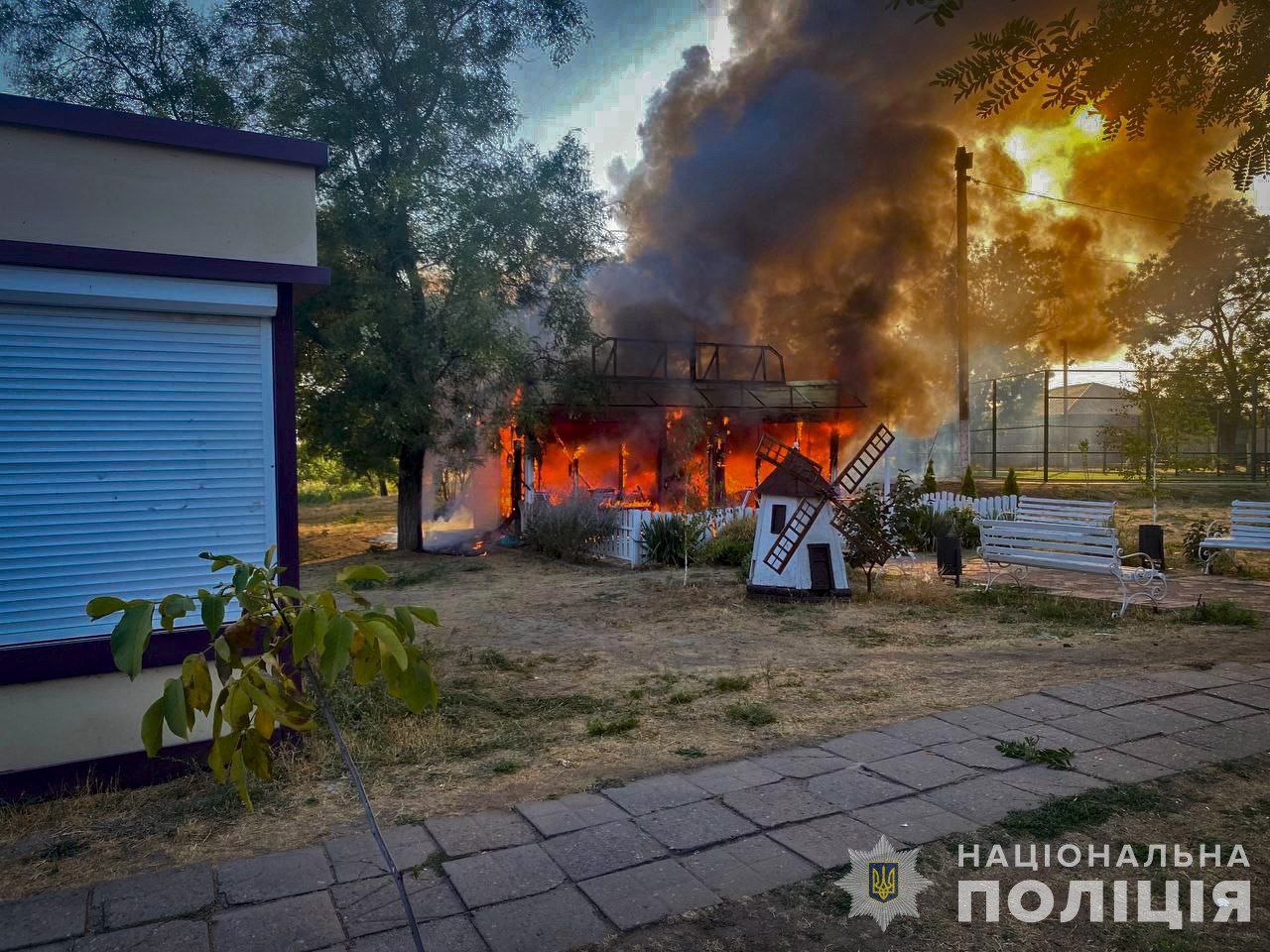 рф вдарила по дитячому кафе у Запорізькій області: є поранені діти