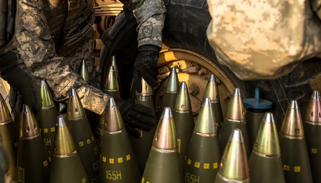 У США збільшив обсяги завод з виробництва артснарядів для України