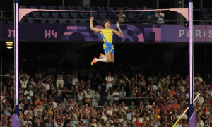 Арман Дюплантіс виграв Олімпіаду і вдев’яте побив світовий рекорд — відео