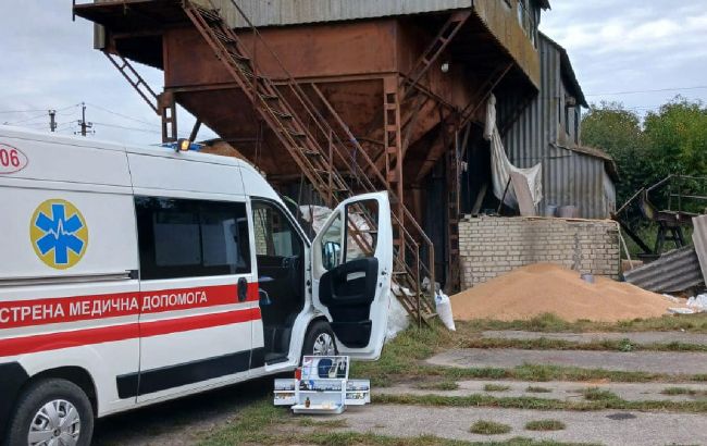 На Волині загинула дитина через падіння у зерносховище