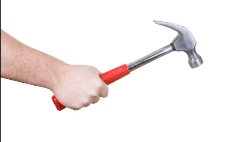 У Челябінську школяр напав з молотком на учнів і вчителів