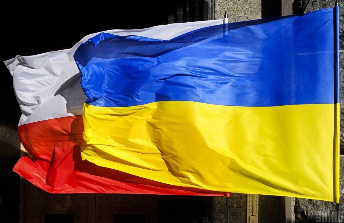 В Україні відновлять ексгумацію загиблих поляків, як того вимагає Варшава