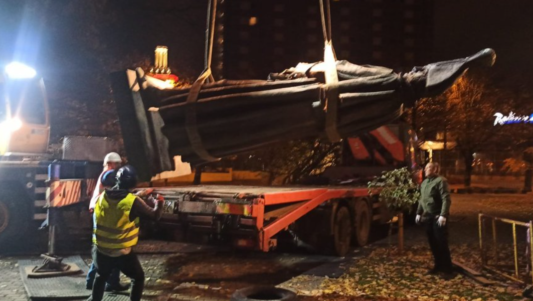 У столиці Латвії демонтували статую російського полководця