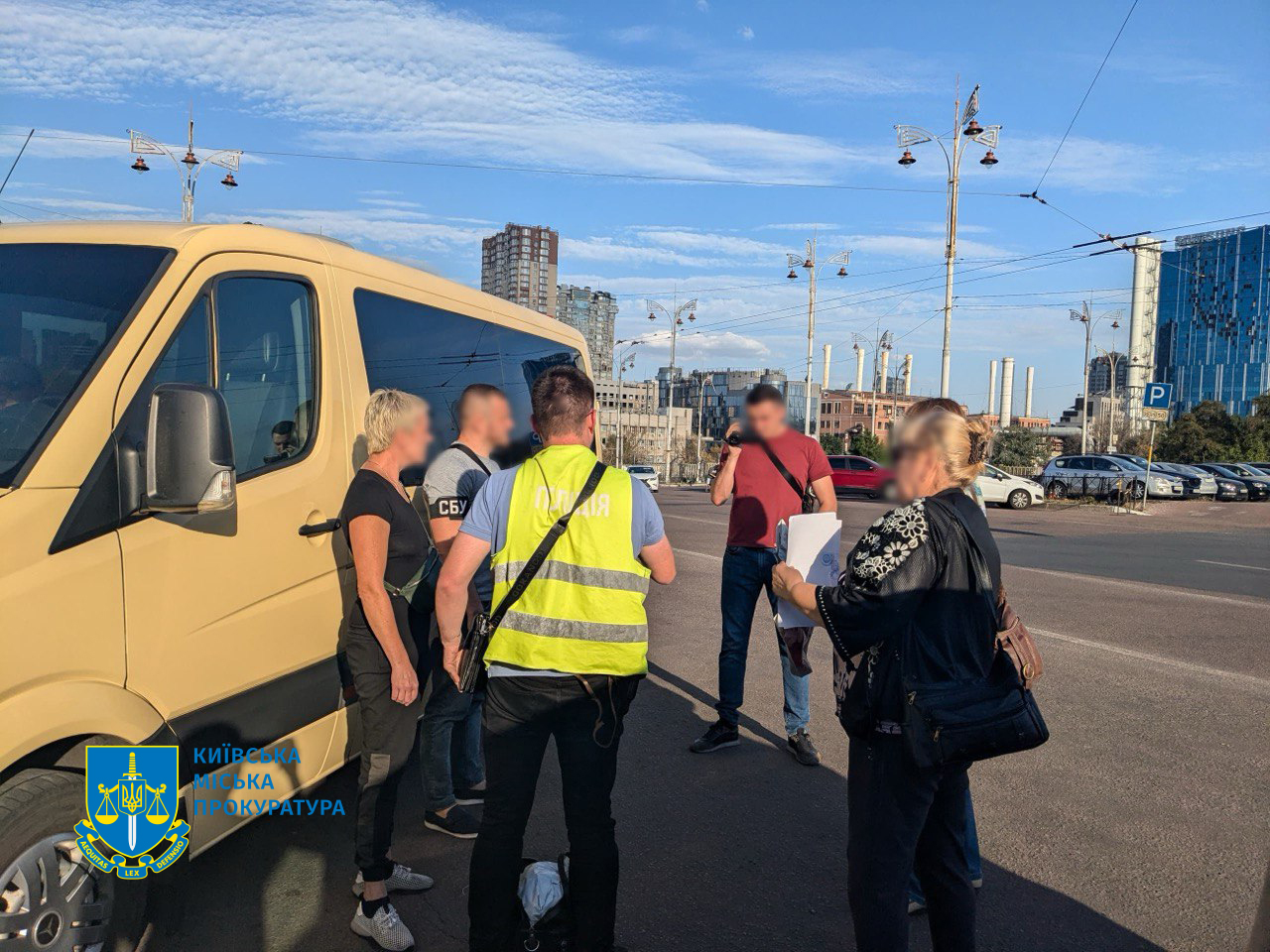 Затримали перевізників, які доставляли українців до Москви та Донецька