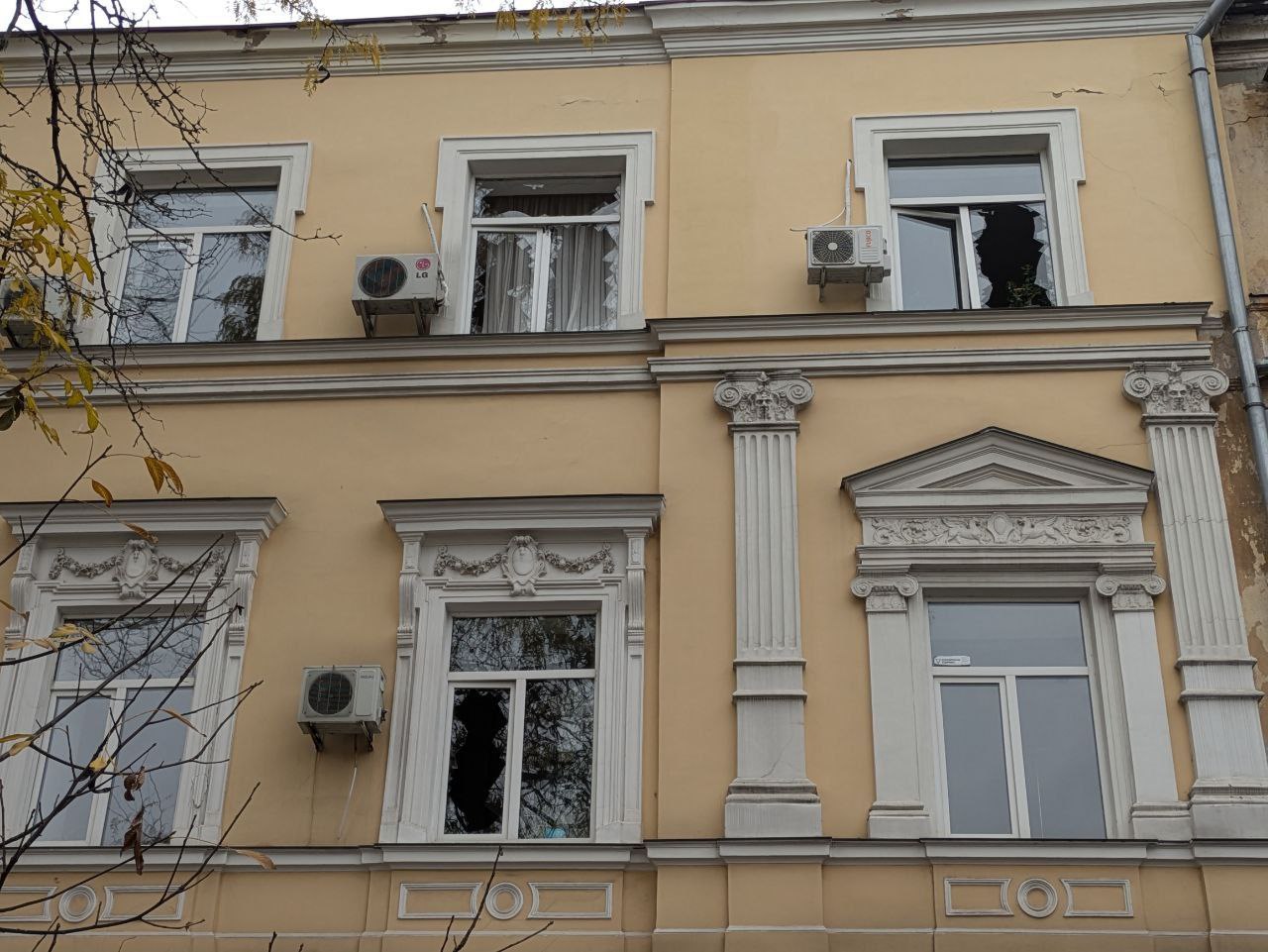 В Одесі росіяни пошкодили будівлю амбулаторії, яка є пам'яткою архітектури