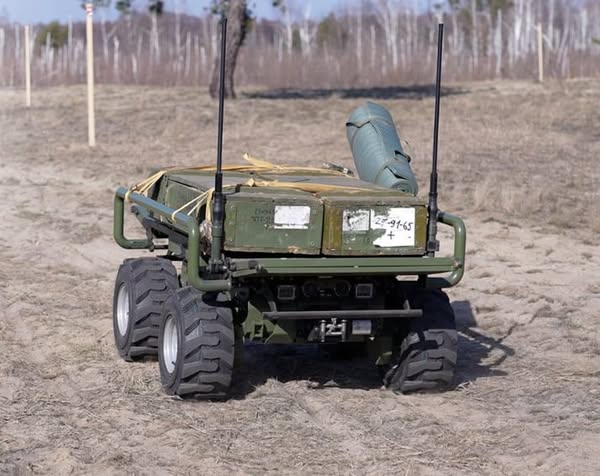 До використання у ЗСУ допустили безшумний наземний дрон D-21