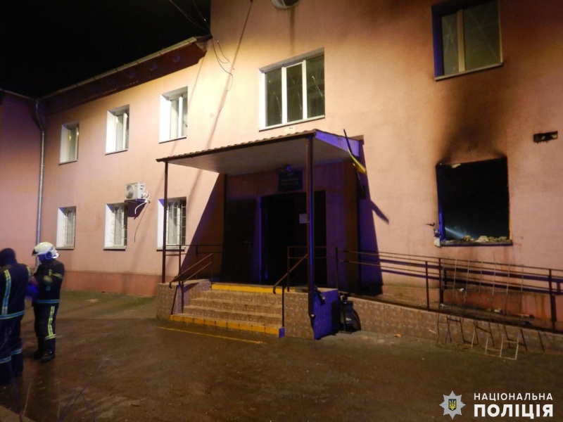 У Миколаєві хлопець підпалив районний суд: деталі 