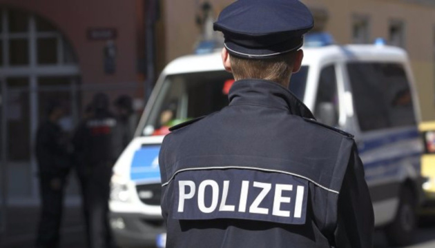 У Берліні стався вибух біля будівлі поліції, двоє офіцерів отримали поранення