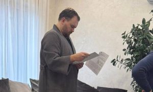 СБУ прийшла з обшуком до пропагандиста та ведучого каналу Медведчука