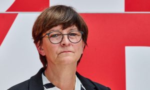 Лідерка партії Шольца бажає й далі переговорюватися з путіним 