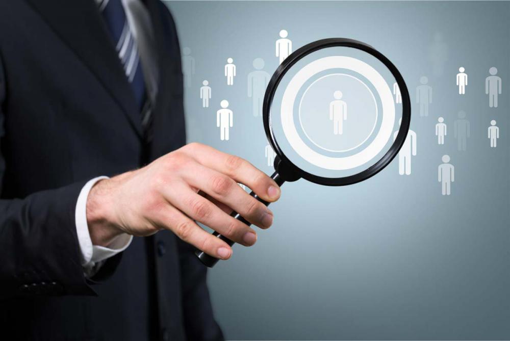 Правоохоронці перевіряють 10 фізичних осіб: про кого мова