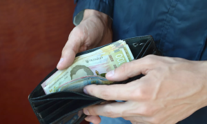 НБУ допустив підвищення мінімальної зарплати у 2026 році