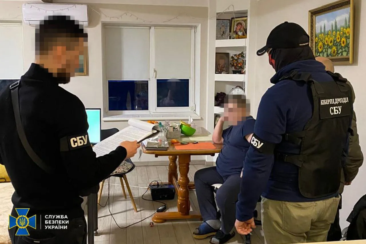 СБУ затримала агентів ФСБ, які коригували повітряні удари по Миколаєву