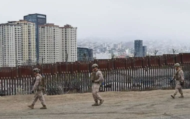 Пентагон почав розгортати військових на кордоні з Мексикою