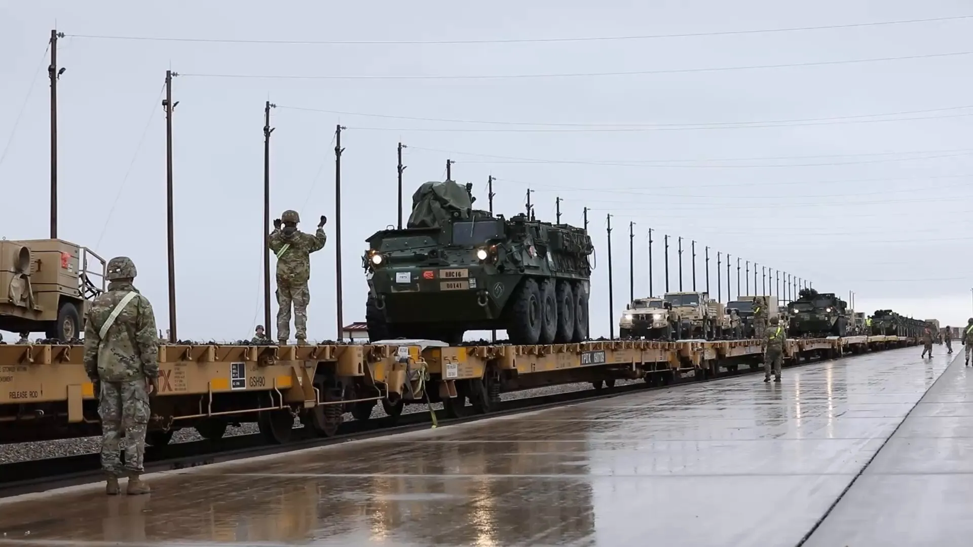 США перекидають бронетехніку на мексиканський кордон