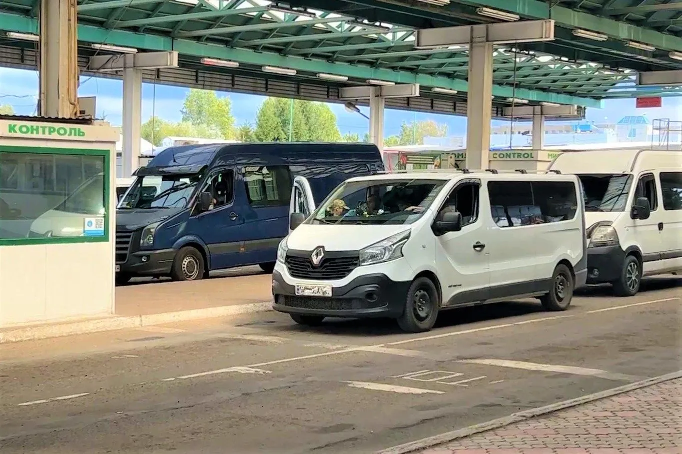 На КПП з Польщею рух для легкових авто обмежать до 10 травня